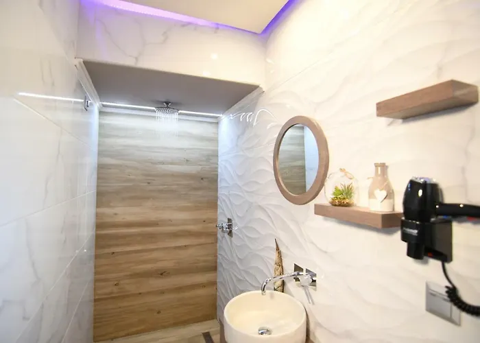 Summer Senses In 公寓