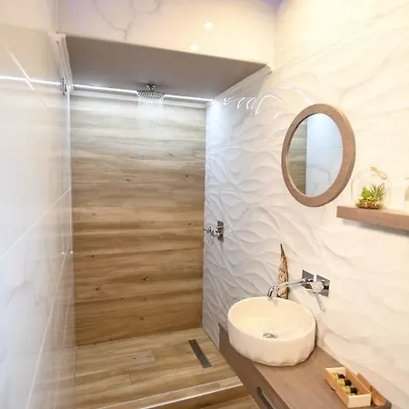 Summer Senses In * וורוורו