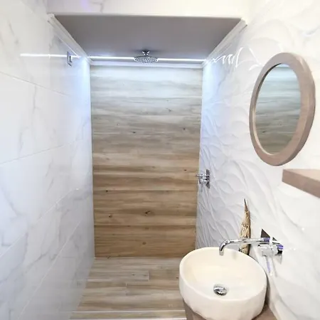 Summer Senses In 아파트 *